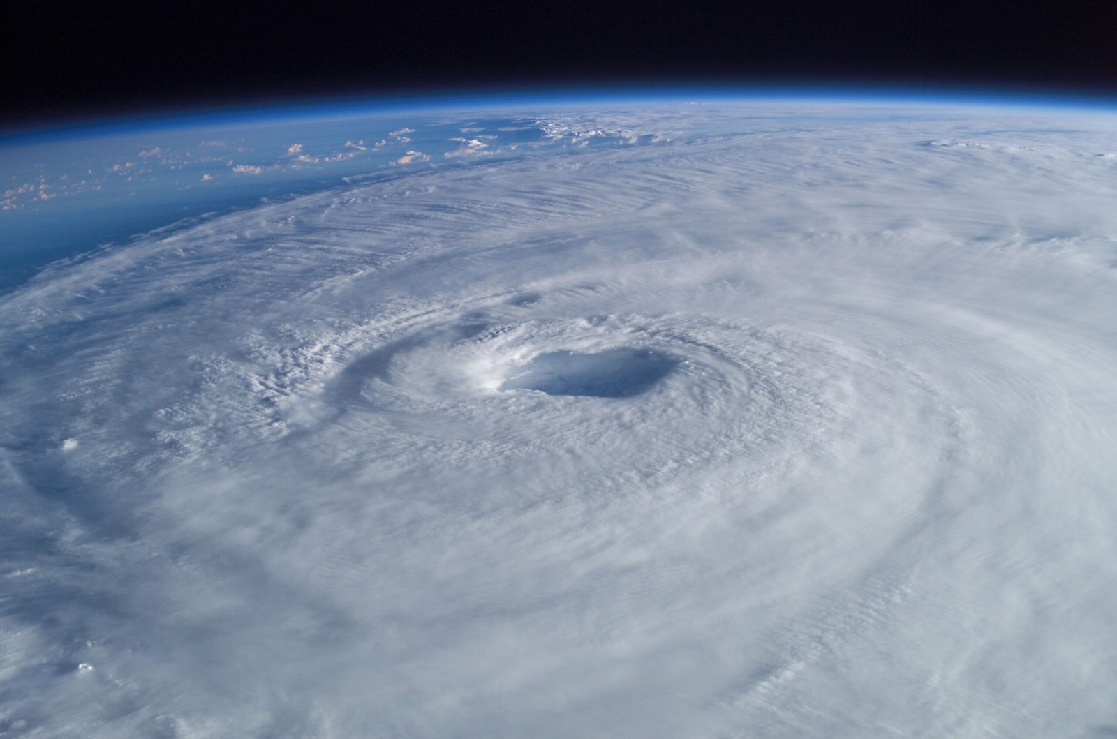 Huracán visto desde la Estación Espacial Internacional