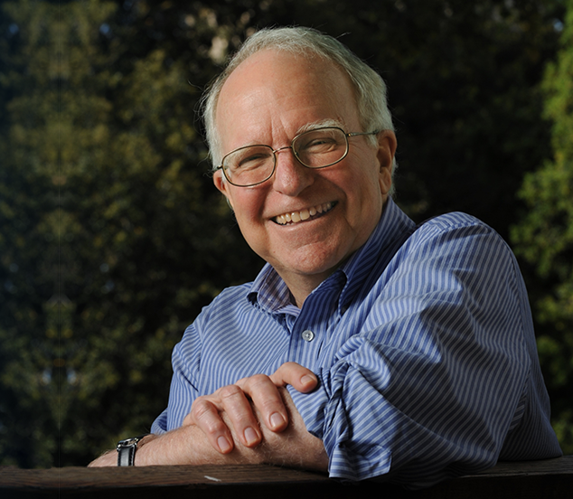 Retrato del economista Robert E. Hall, profesor de Stanford y ganador del Premio Nobel de Economía 2026