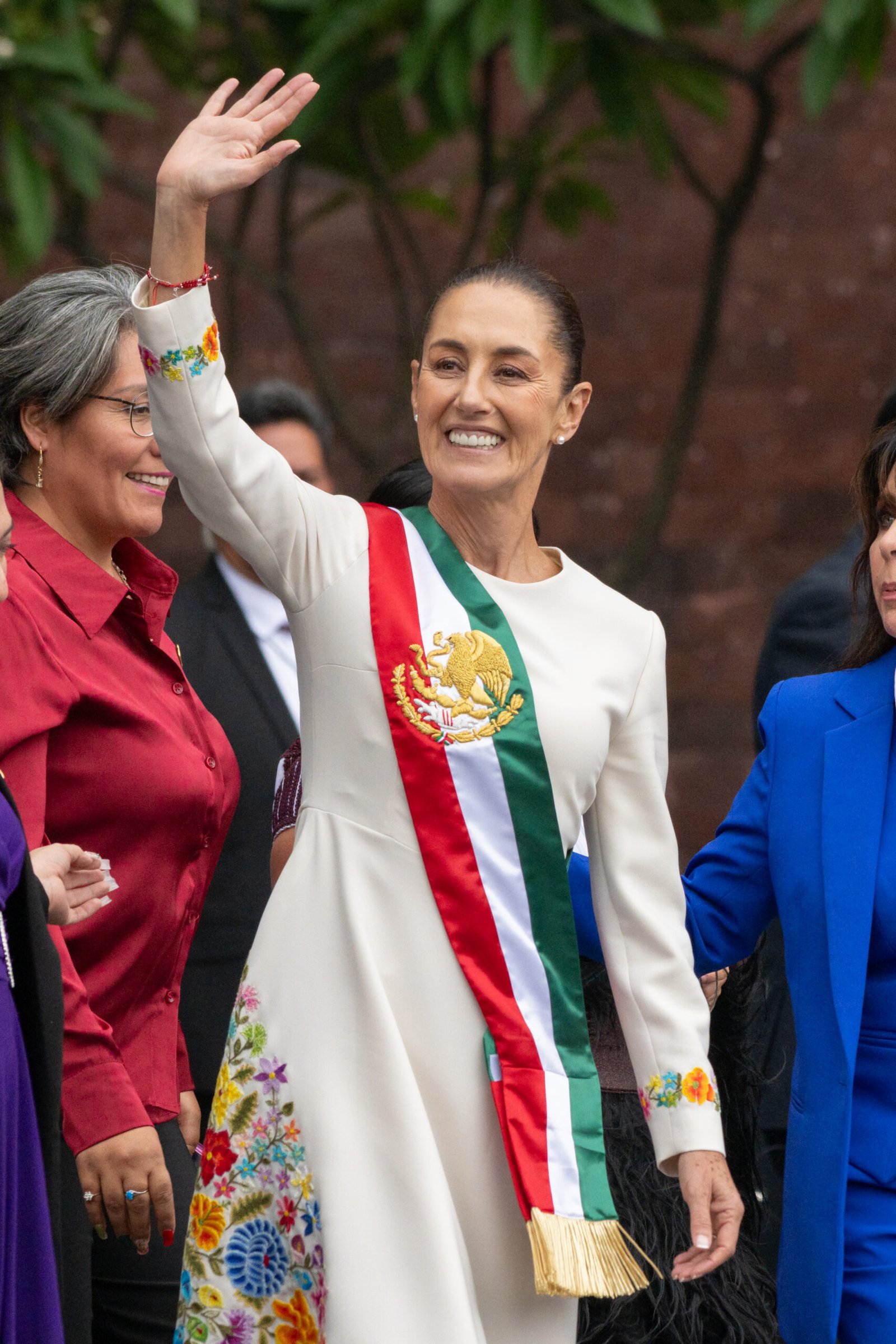 La presidenta Claudia Sheinbaum Pardo portando la banda presidencial